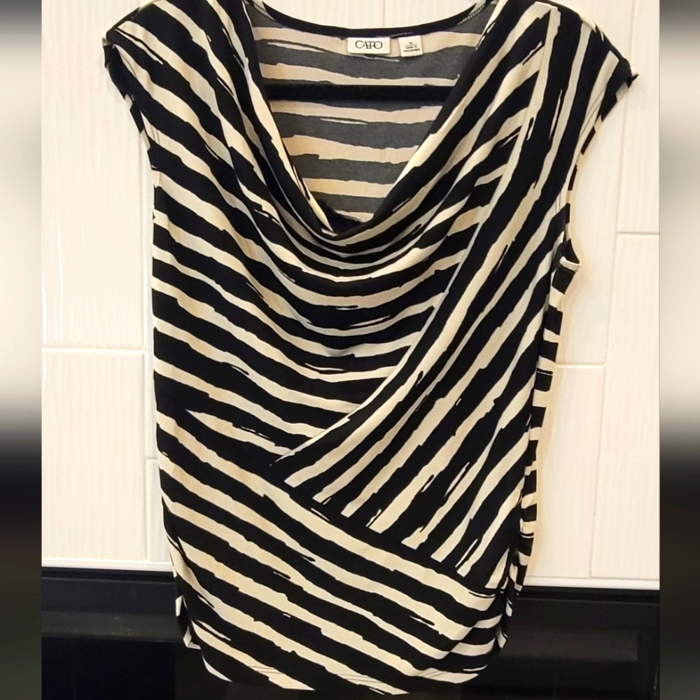 Womens Cato Draped Neck Top Size Medium